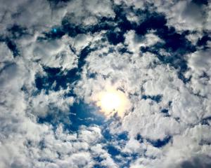 雲と太陽